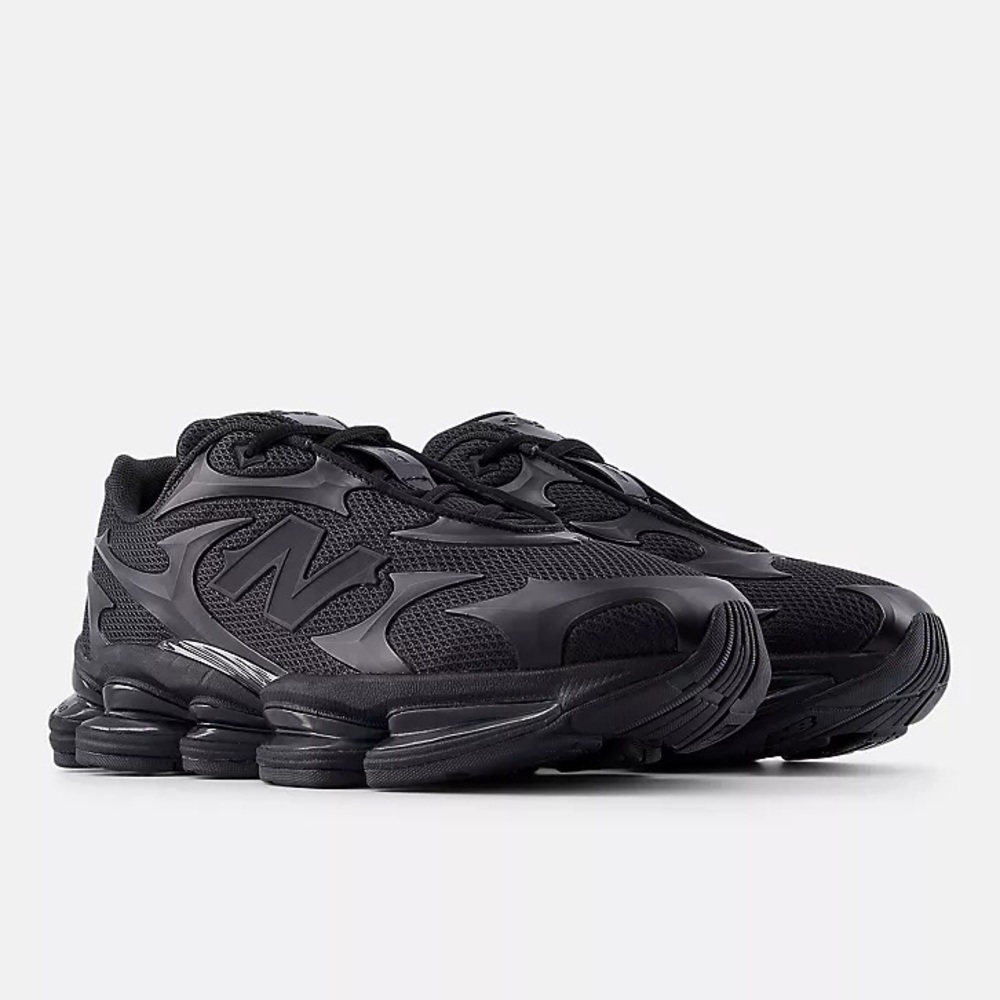 📞 New Balance 2000 Triple Black 🖤 - Picture 2 of 5